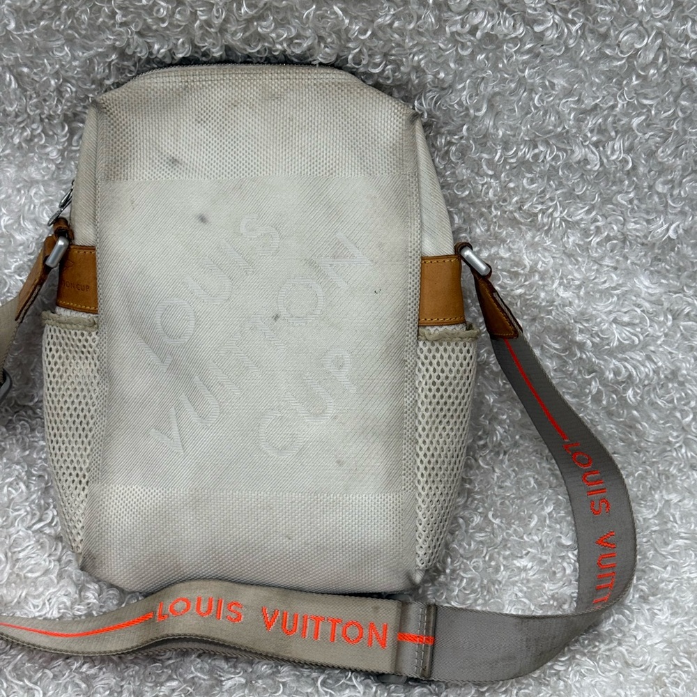 Louis Vuitton Gray and Brown Messenger Bag with Leather Accents - Picture 2 of 14